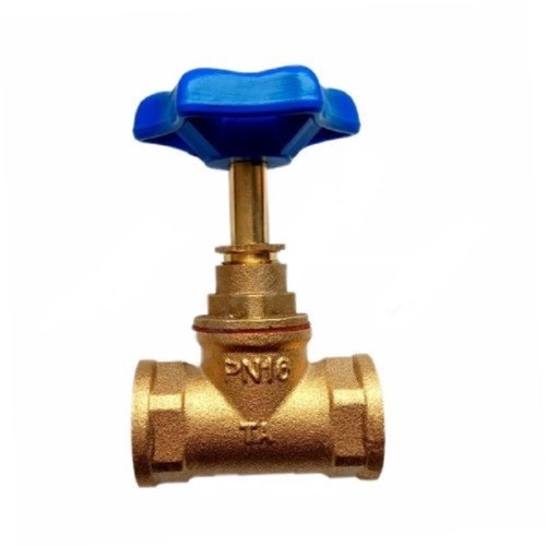 Клапан запорный латунный с внутренней резьбой 1,6 МПа 15б3р Китай 15х39 мм в Москве